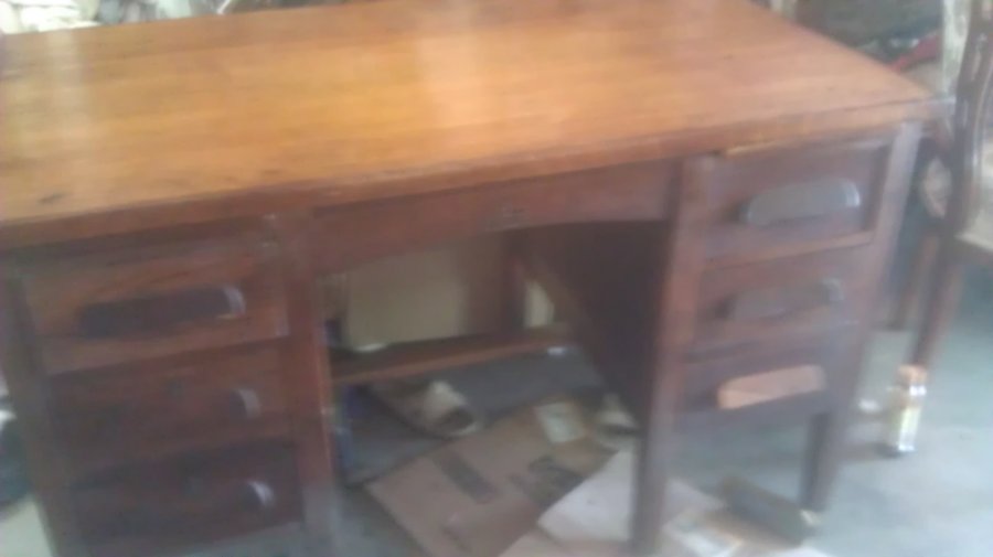 What's 'ah Andrews office desk' Worth? Picture 1