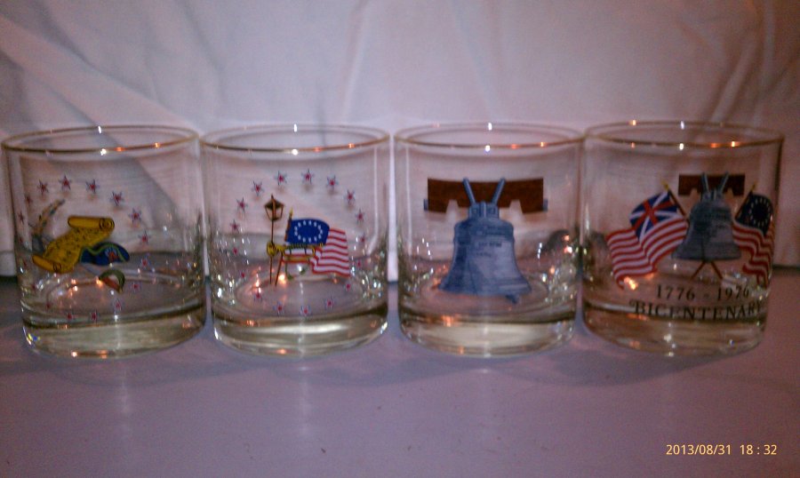 Bicentennial Glasses Picture