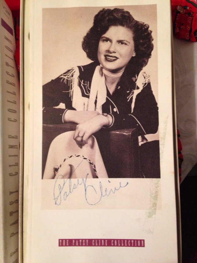 What's 'patsy cline collection cassettes 1991 collectible autograph' Worth? Picture