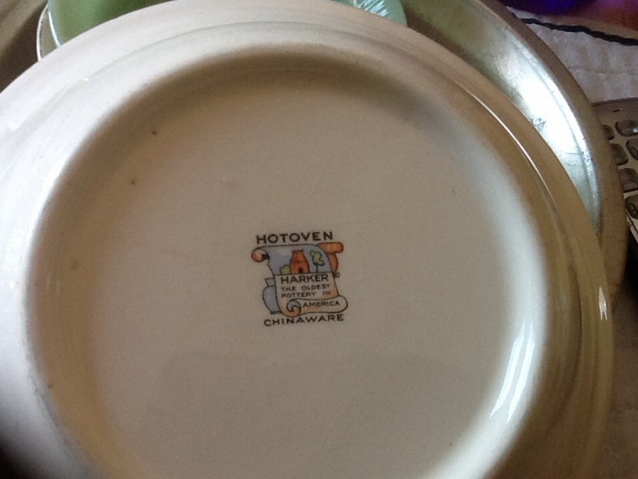 What's 'Harker Hotoven Chinaware' Worth? Picture