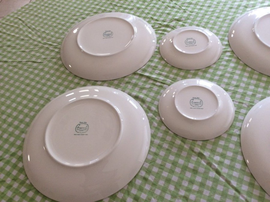 What's 'authentic original cloud nine Franiscan dinner plate with kiln marks' Worth? Picture