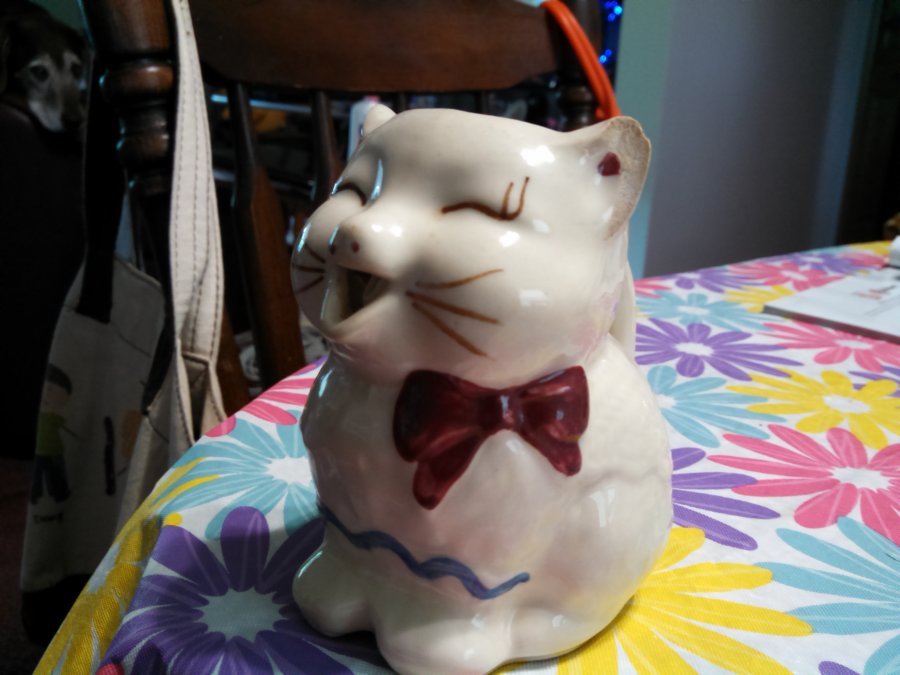 What's 'Vintage Shawnee Puss'n Boots Cat Creamer' Worth? Picture