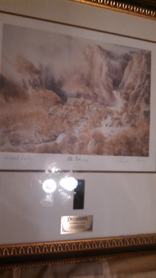 What's 'lithograph & film strip collectible Lord of the rings' Worth? Picture 1