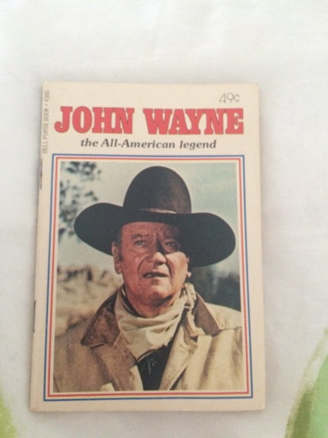 John Wayne mini book Picture 1