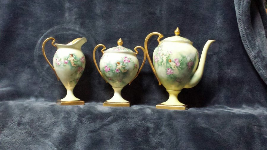 What's it worth 3 piece serving set Limoges france Picture