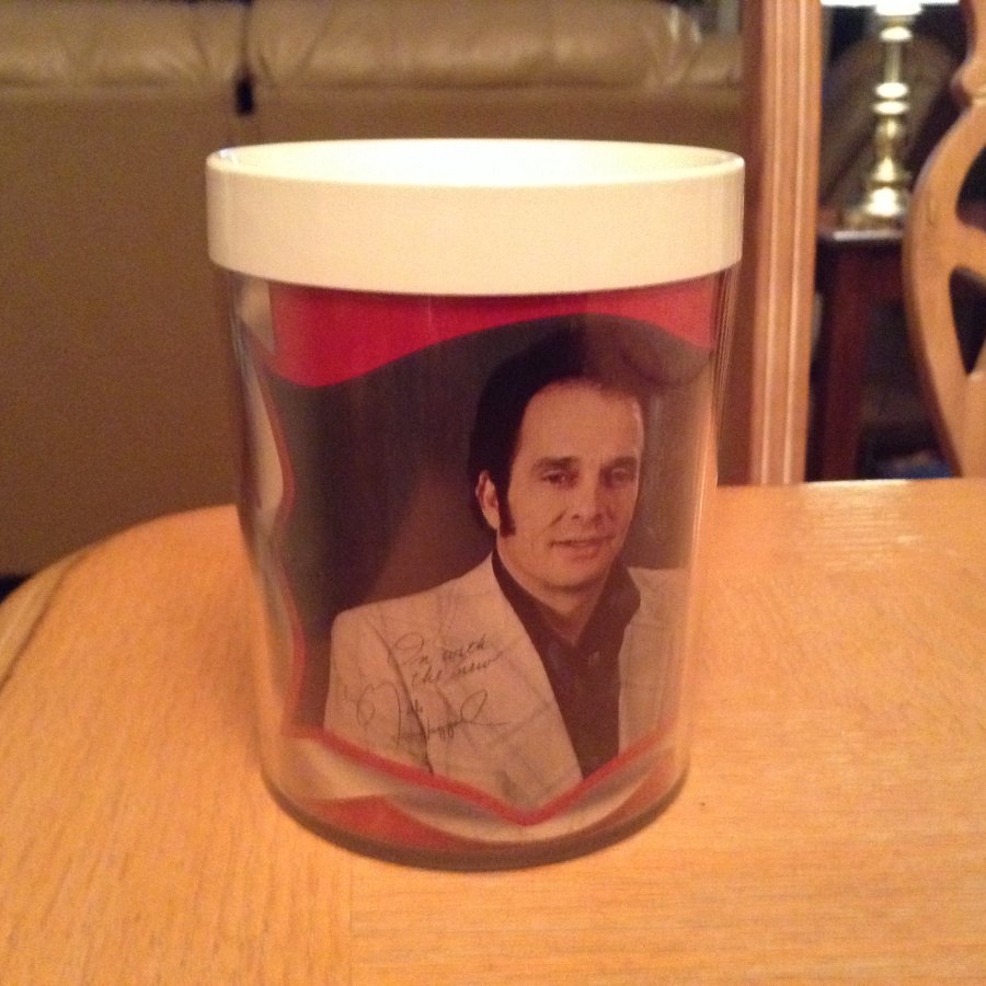 What's '1973 Merle haggard mca tally records promotional coffe cup' Worth? Picture
