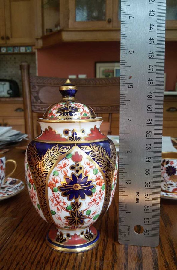 What's 'coalport imari demitasse' Worth? Picture 4