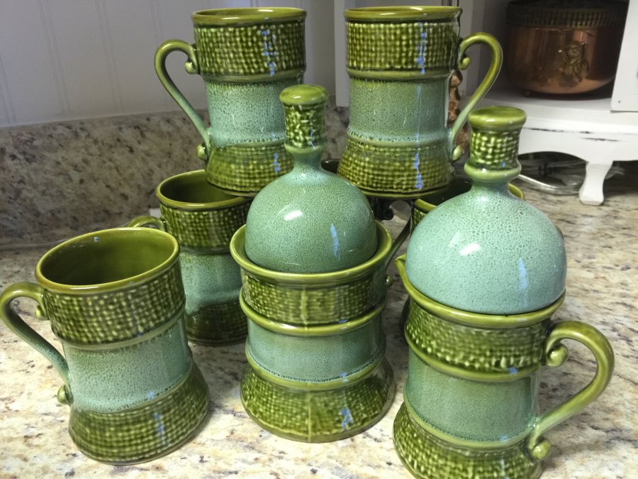 Ceramic coffee cups/sugar/creamer set Picture