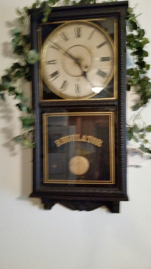 Regulator Clock Picture