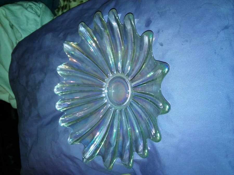 What's 'Vintage clear Iridescent carnival glass scalloped petal dish' Worth? Picture