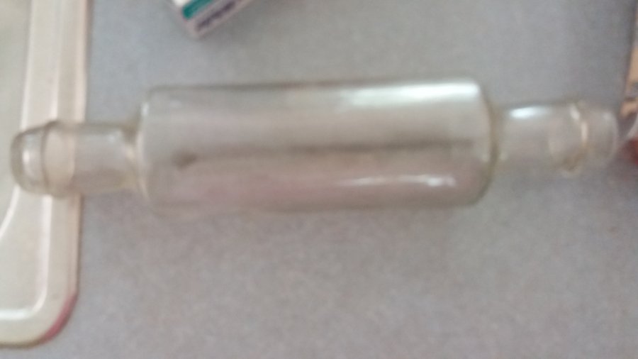 What's 'Glass rolling pin thats been in the family for 5 generations ' Worth? Picture