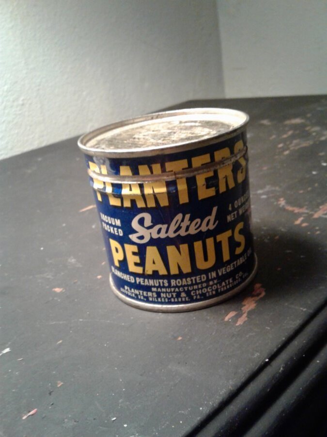 1938 planters peanuts tin can Picture