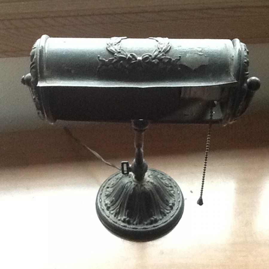 Iron banker's lamp Picture 1