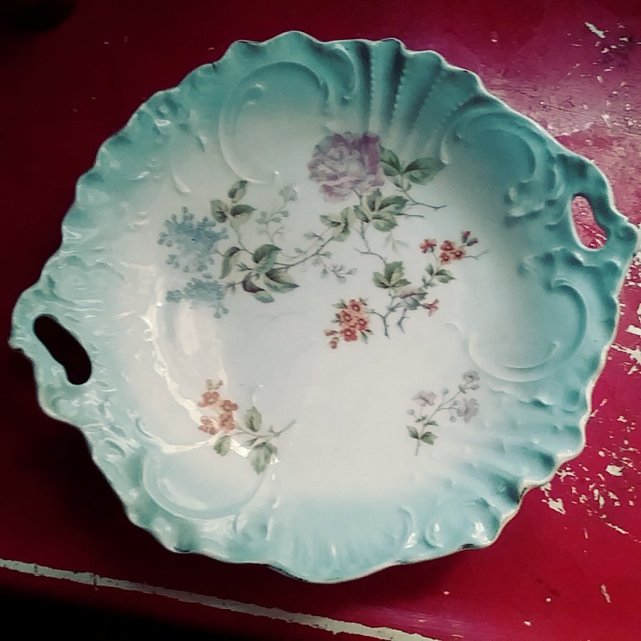 What's 'C.T. Germany scalloped,handled Bowl' Worth? review What is [THIS] Worth?