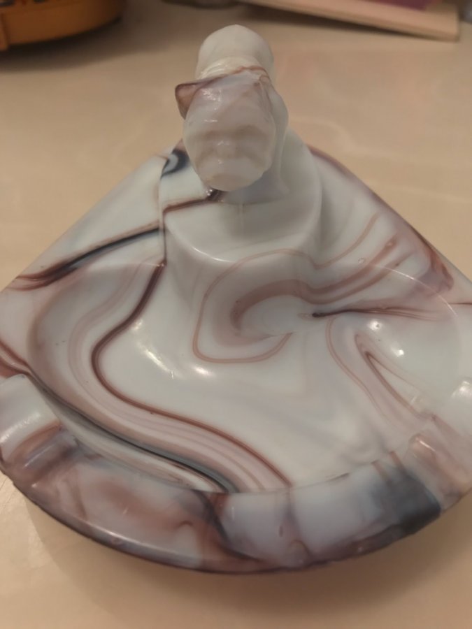 L.E. Smith glass bulldog ashtray Worth? review Antiques